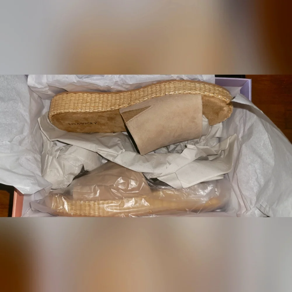 Lisa☆Vicky| Tan Espadrille Wedge Sandals | Women's 9.5M - Picture 1 of 6